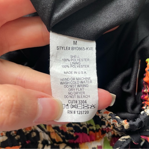 Dee Elly Floral Black Women's Shorts size medium - Picture 6 of 7